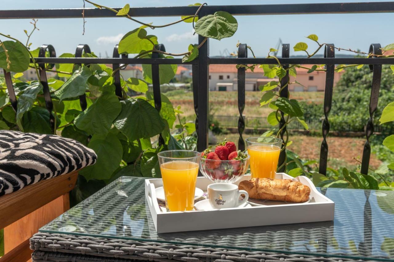 Marinella Apartment Трогир Екстериор снимка