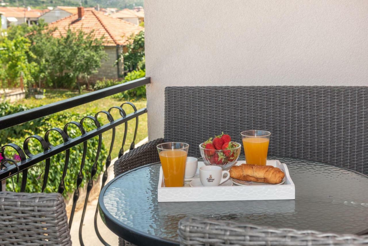 Marinella Apartment Трогир Екстериор снимка